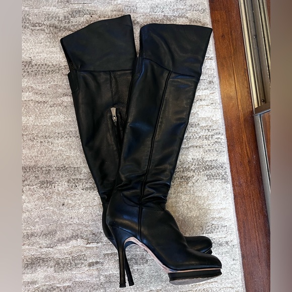 Over the knee BCBG leather boots - Picture 3 of 9